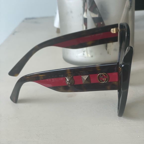 Gucci Sunglasses - Picture 6 of 11
